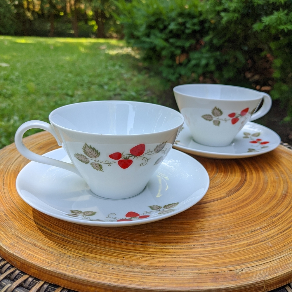 Vintage Strawberry Tea Cups - Picture 2 of 7